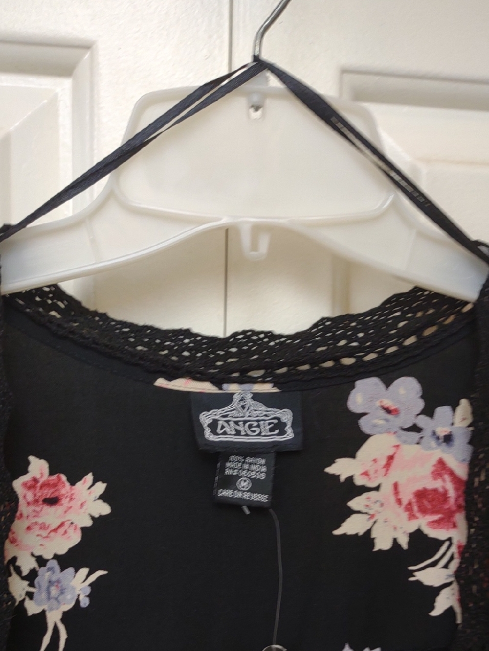 Angie Women's Maxi Black Floral Duster Kimono Open Front Crochet Trim NWT - Picture 10 of 13
